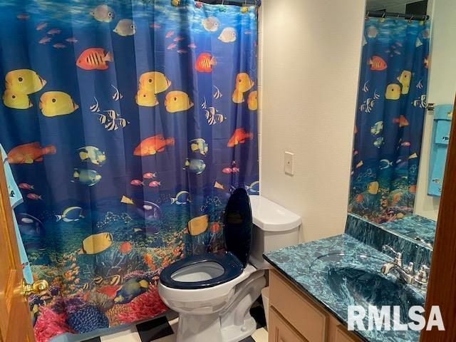 12863 Bowling Alley Road, Benton, IL 62812