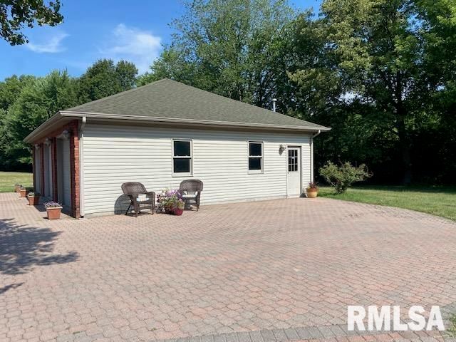 12863 Bowling Alley Road, Benton, IL 62812
