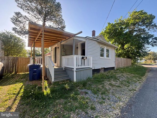 310 FRAZER PL, Front Royal, VA 22630