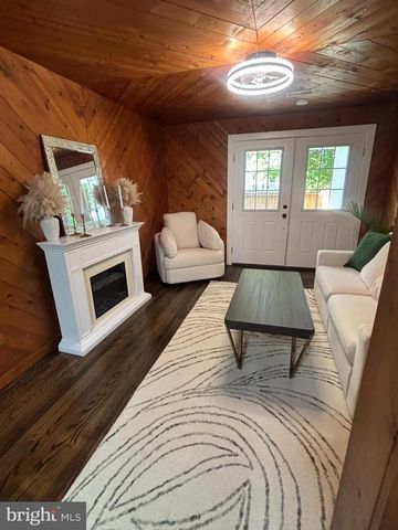 310 FRAZER PL, Front Royal, VA 22630