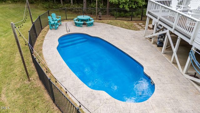 513 Lake Gaston Drive, Fuquay Varina, NC 27526
