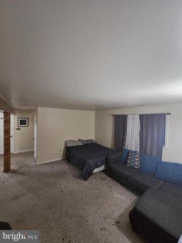 1125 ASHBOURNE DR, Reading, PA 19605