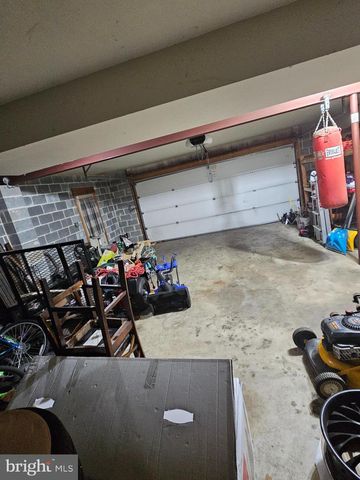 1125 ASHBOURNE DR, Reading, PA 19605