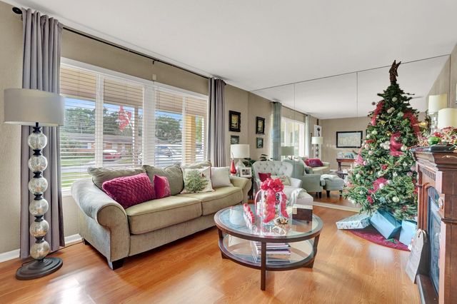 3159 Riddle Rd, West Palm Beach, FL 33406