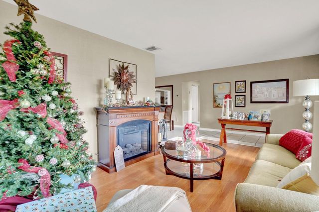 3159 Riddle Rd, West Palm Beach, FL 33406