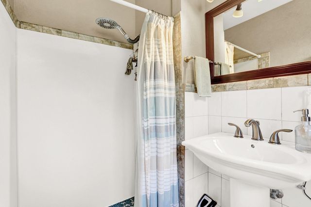 3159 Riddle Rd, West Palm Beach, FL 33406