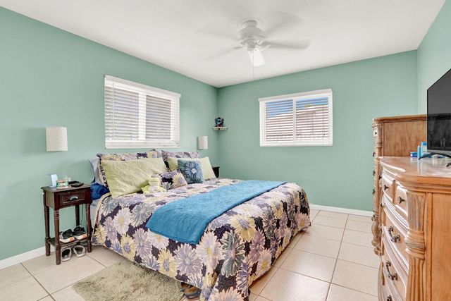 3159 Riddle Rd, West Palm Beach, FL 33406