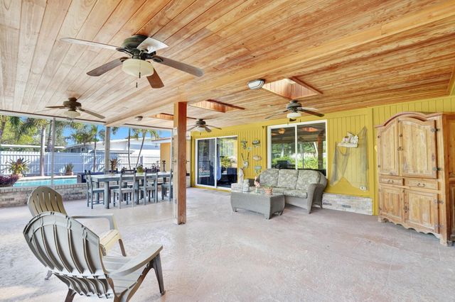 3159 Riddle Rd, West Palm Beach, FL 33406