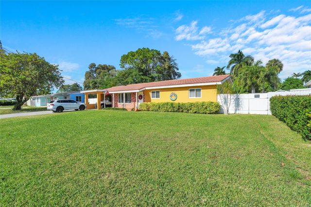 3159 Riddle Rd, West Palm Beach, FL 33406