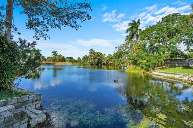 3159 Riddle Rd, West Palm Beach, FL 33406