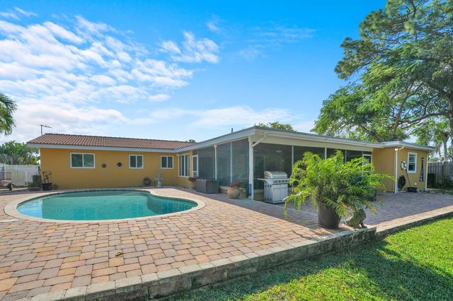 3159 Riddle Rd, West Palm Beach, FL 33406