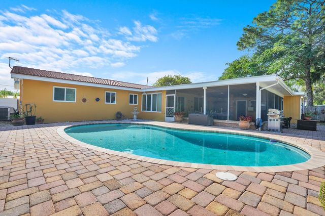 3159 Riddle Rd, West Palm Beach, FL 33406