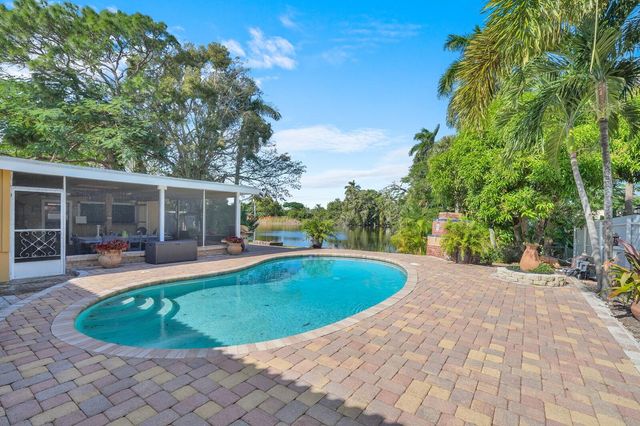 3159 Riddle Rd, West Palm Beach, FL 33406