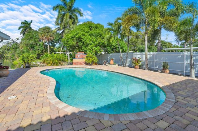 3159 Riddle Rd, West Palm Beach, FL 33406