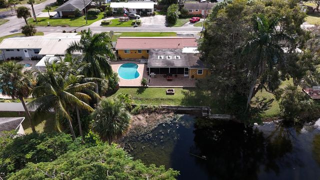 3159 Riddle Rd, West Palm Beach, FL 33406