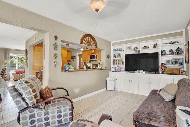 3159 Riddle Rd, West Palm Beach, FL 33406