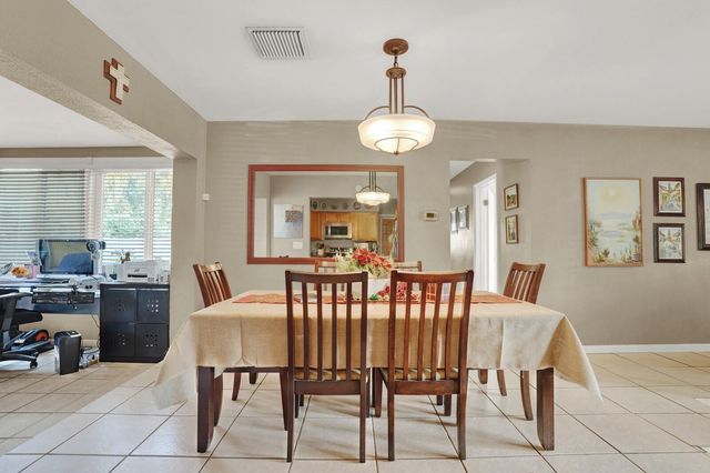 3159 Riddle Rd, West Palm Beach, FL 33406