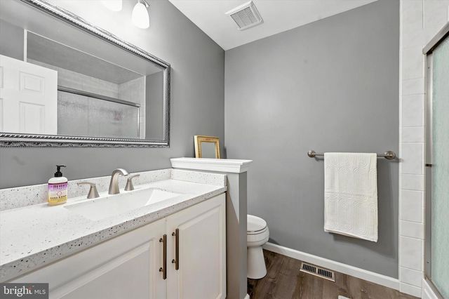 4 LINCOLN DR, Downingtown, PA 19335