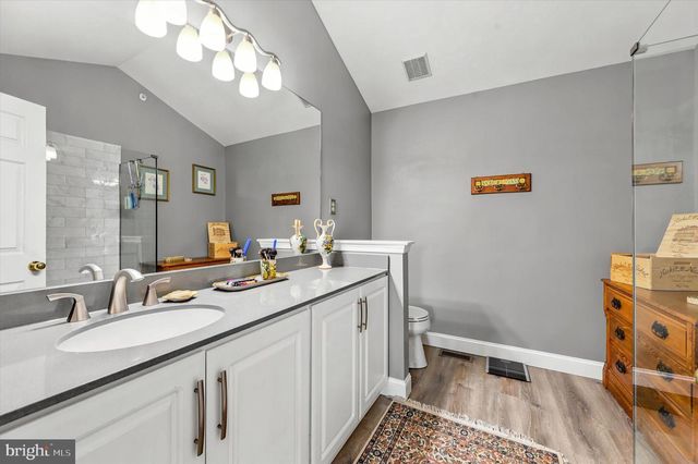 4 LINCOLN DR, Downingtown, PA 19335