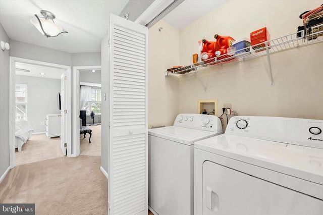4 LINCOLN DR, Downingtown, PA 19335