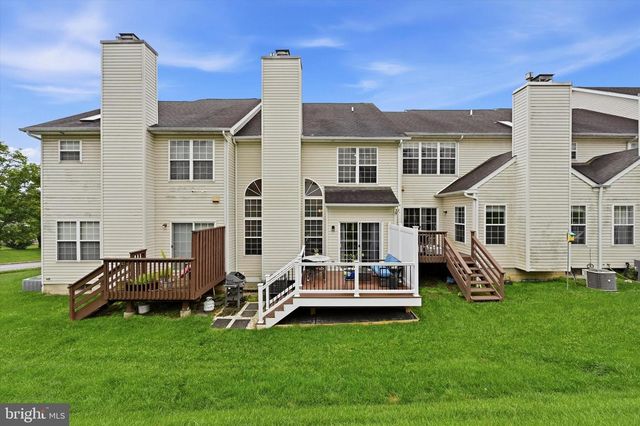 4 LINCOLN DR, Downingtown, PA 19335