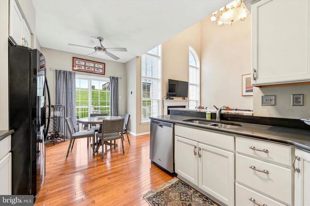 4 LINCOLN DR, Downingtown, PA 19335