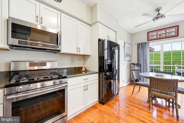 4 LINCOLN DR, Downingtown, PA 19335