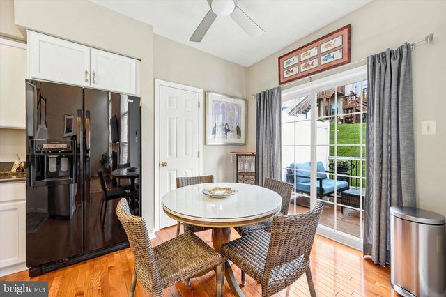4 LINCOLN DR, Downingtown, PA 19335