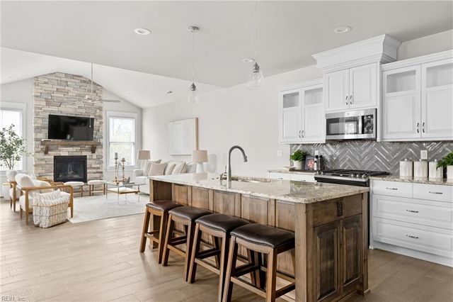 105 Alexandria WAY, Carrollton, VA 23314