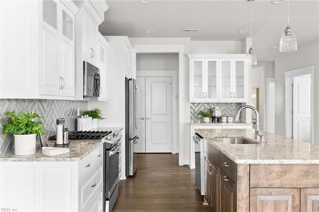 105 Alexandria WAY, Carrollton, VA 23314