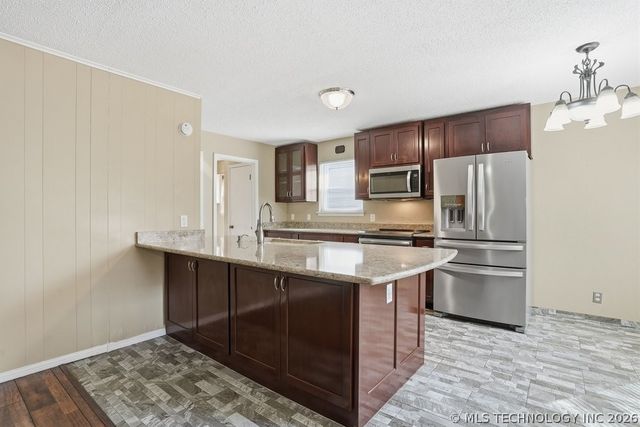 8116 S Florence Place, Tulsa, OK 74137