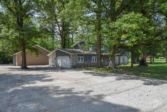 4044 S Younkin Drive, Redkey, IN 47373