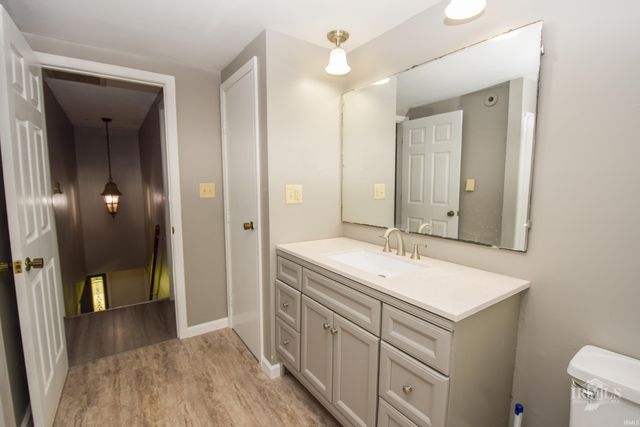 4044 S Younkin Drive, Redkey, IN 47373