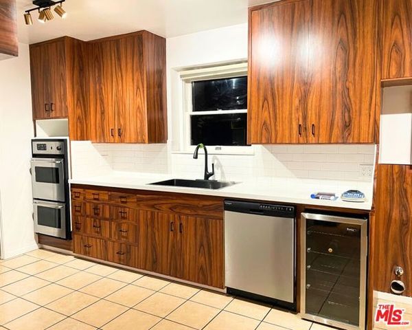 3416 W Clark Avenue, Burbank, CA 91505
