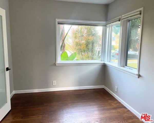 3416 W Clark Avenue, Burbank, CA 91505
