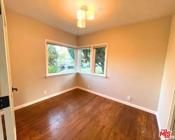 3416 W Clark Avenue, Burbank, CA 91505