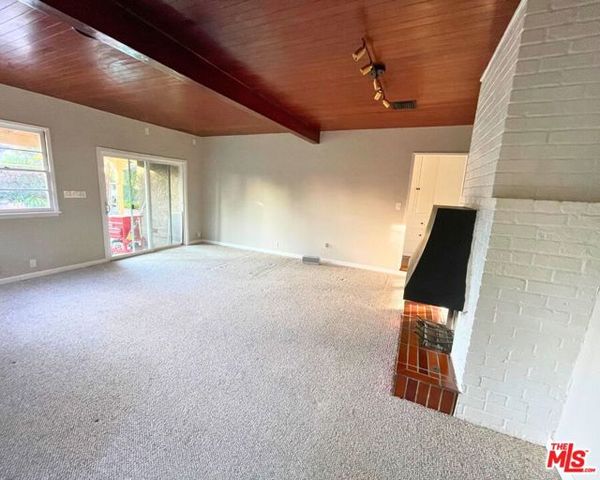 3416 W Clark Avenue, Burbank, CA 91505