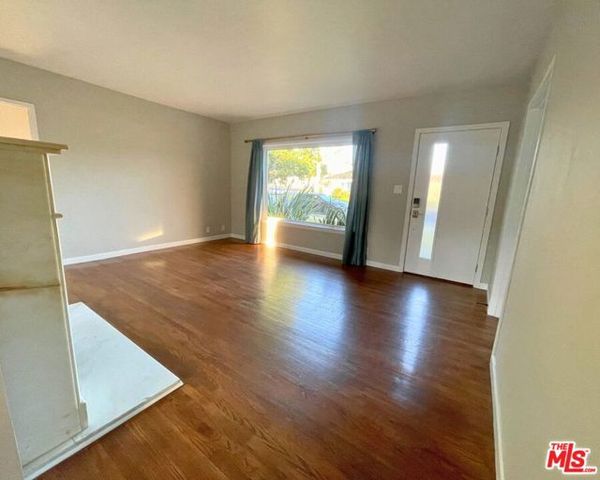 3416 W Clark Avenue, Burbank, CA 91505