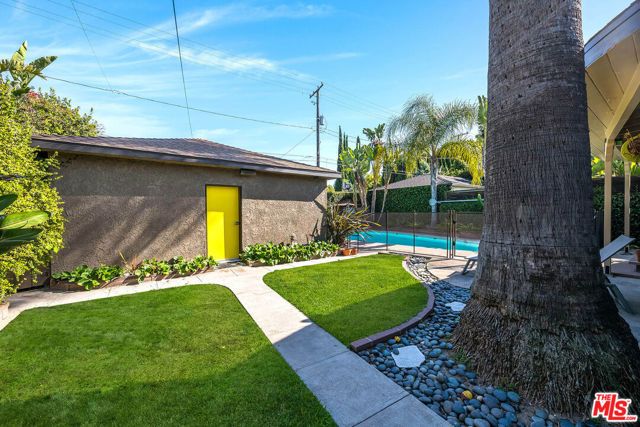 3416 W Clark Avenue, Burbank, CA 91505