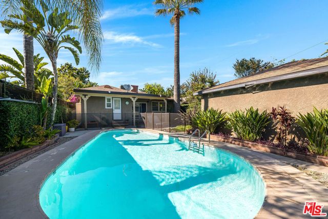3416 W Clark Avenue, Burbank, CA 91505