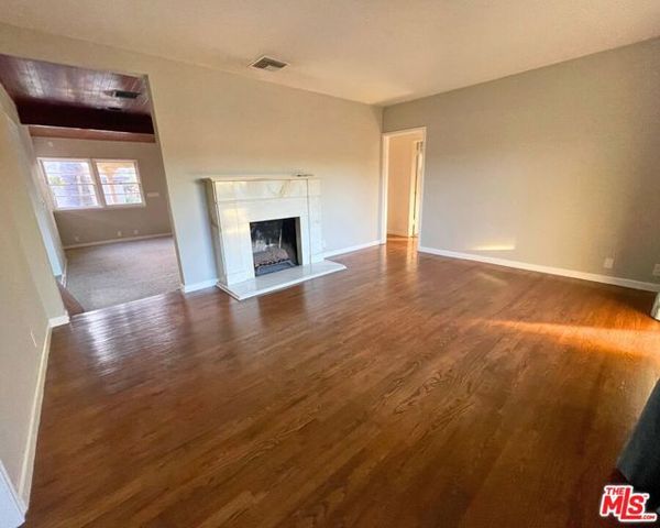 3416 W Clark Avenue, Burbank, CA 91505