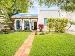 1415 NE 4th Place, Fort Lauderdale, FL 33301