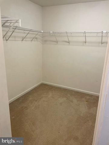 8 SWAN CT, Delran, NJ 08075