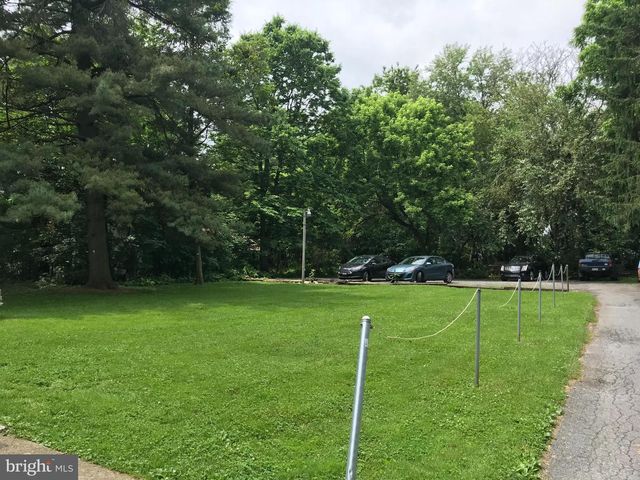 33 N PRINCE ST, Millersville, PA 17551