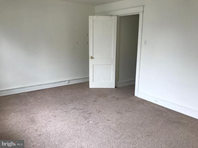 33 N PRINCE ST, Millersville, PA 17551