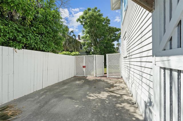 1703 Broadway Street, Galveston, TX 77550