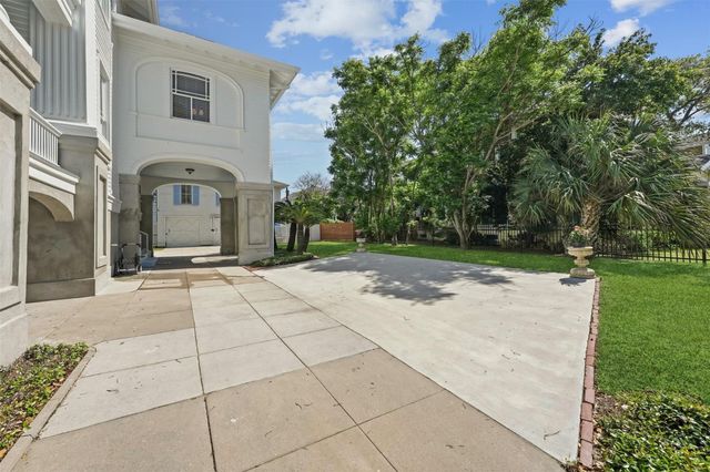 1703 Broadway Street, Galveston, TX 77550