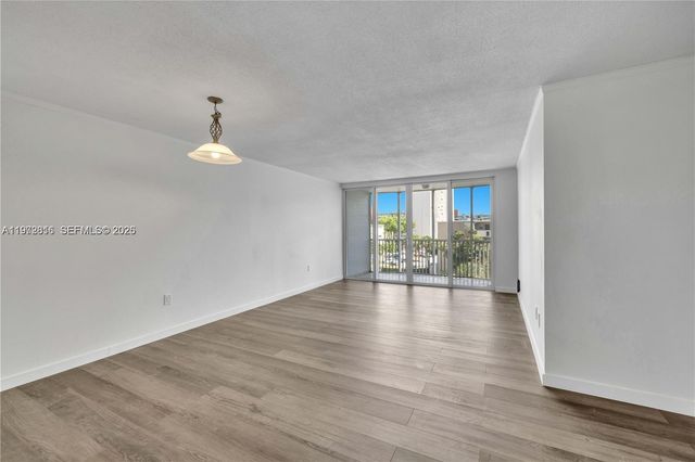 1680 NE 191st St 415-2, Miami, FL 33179