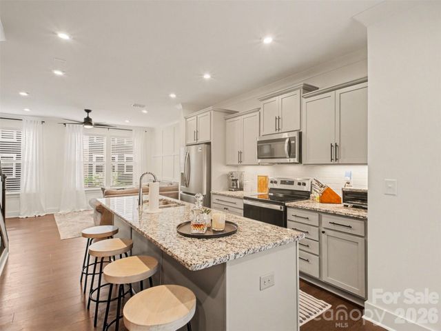 2011 Federation Court, Charlotte, NC 28205