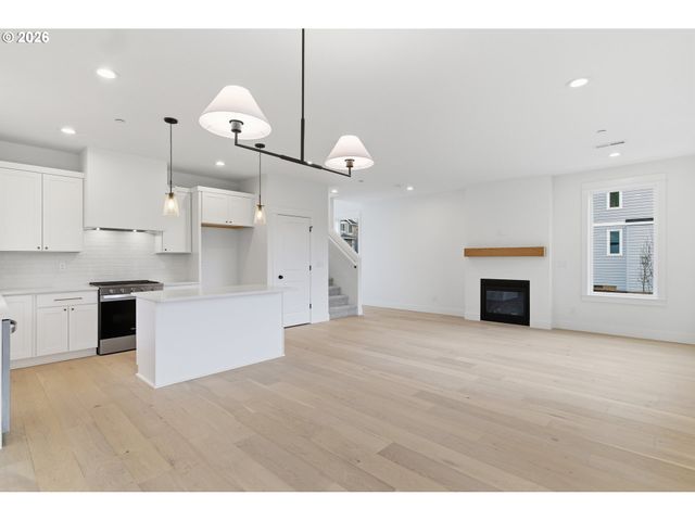 14220 Se Ellis St, Portland, OR 97236